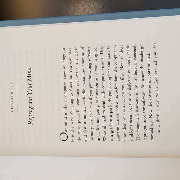 📔2 HARDBACK JOEL OSTEEN BOOKS - Every Day A Friday & Think Better Live Better📔 - Picture 11 of 11